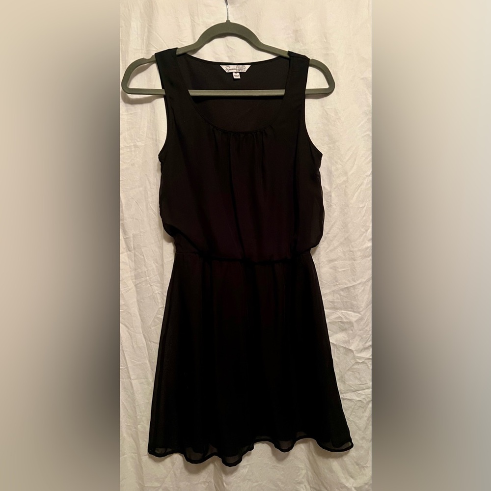 Elegant Black Sleeveless Dress
